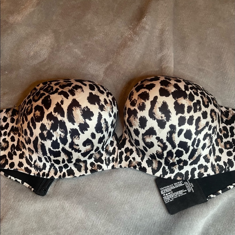 VS strapless bra
